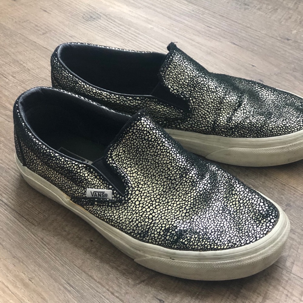 Women’s Cans Slip ons 6.5